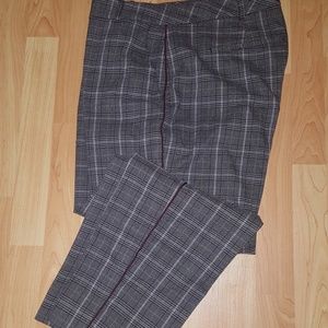 Like New A&F Simone High Rise Ankle Flair pants.